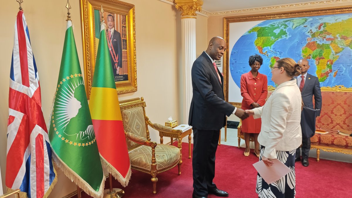 Le Ministre Constant-Serge BOUNDA reçoit S.E. Mme Zoe WARE, Ambassadrice du Royaume-Uni